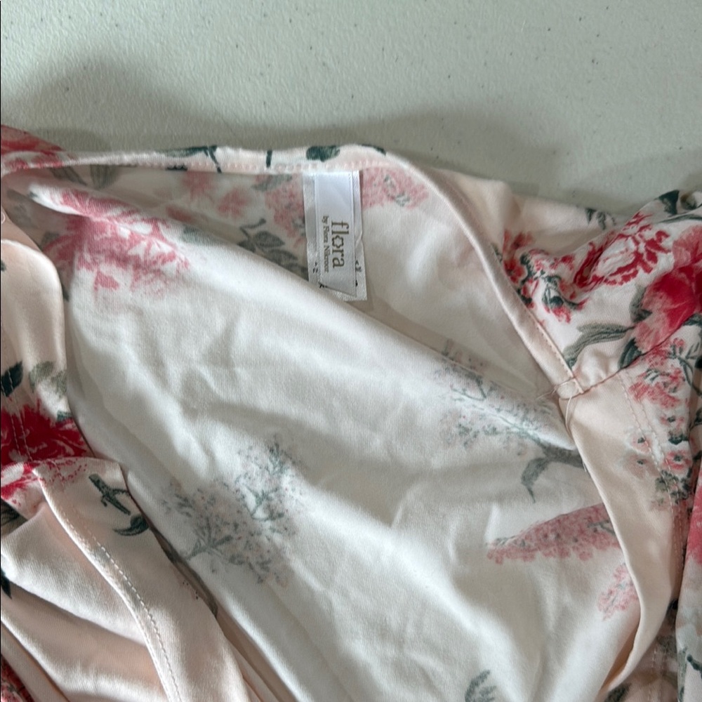 Flora Nikrooz Pink and Cream Floral Sleepwear Set 3 pieces - Picture 8 of 9